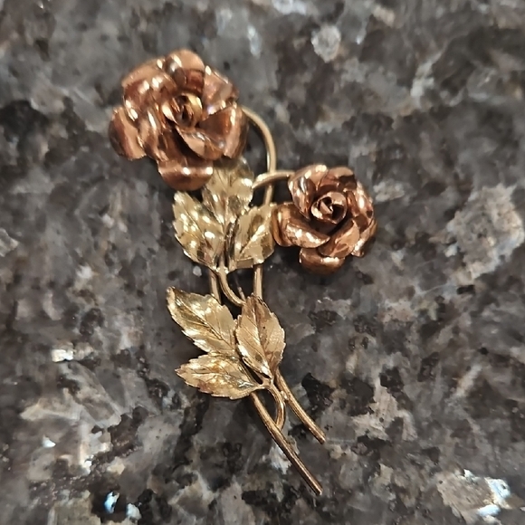 Vintage Rose Brooch - Picture 1 of 2